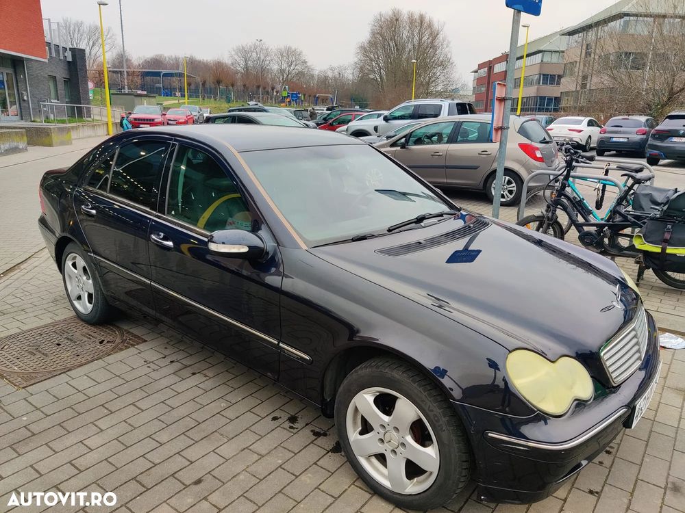 Mercedes-Benz C - 3