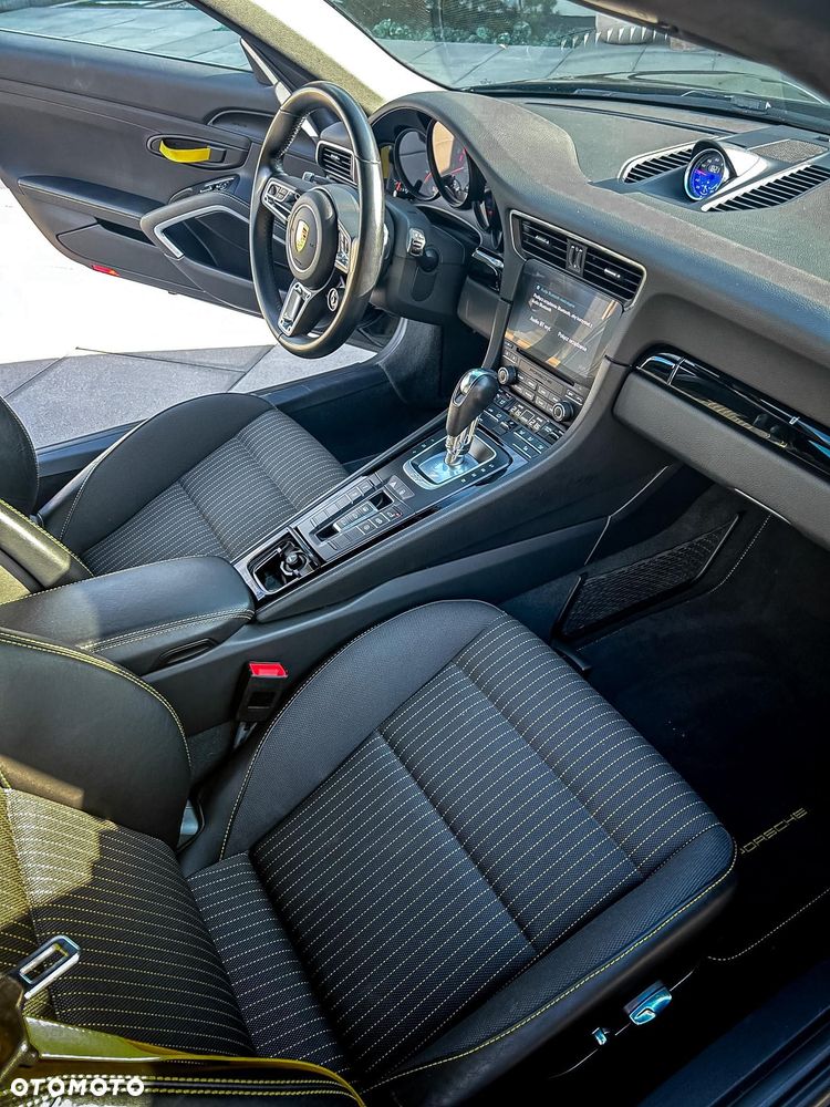 Porsche 911 Carrera T PDK - 6
