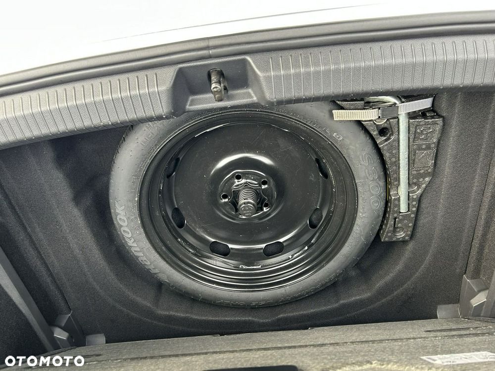Volkswagen Golf 1.5 eTSI OPF DSG R-Line - 33