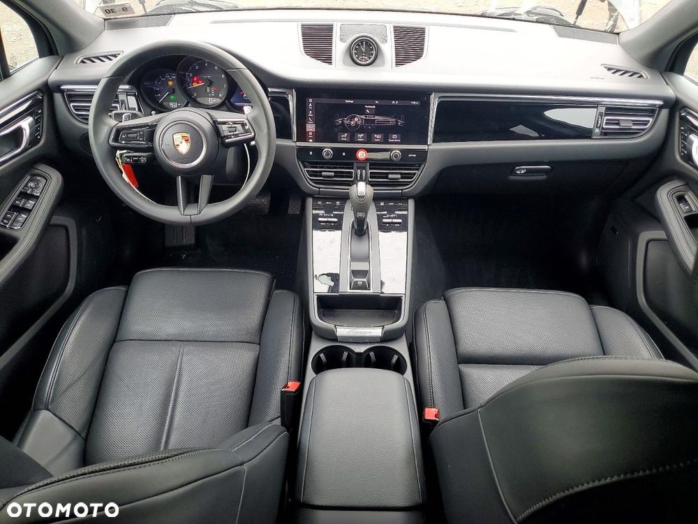 Porsche Macan Standard - 10