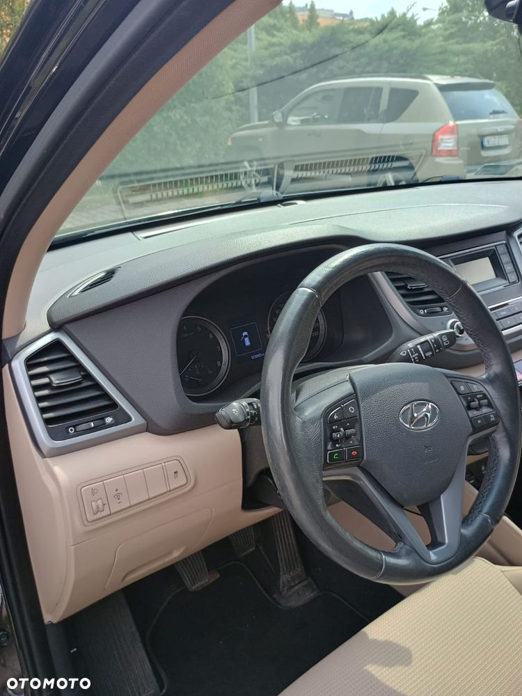 Hyundai Tucson 1.6 GDI BlueDrive Classic 2WD - 17