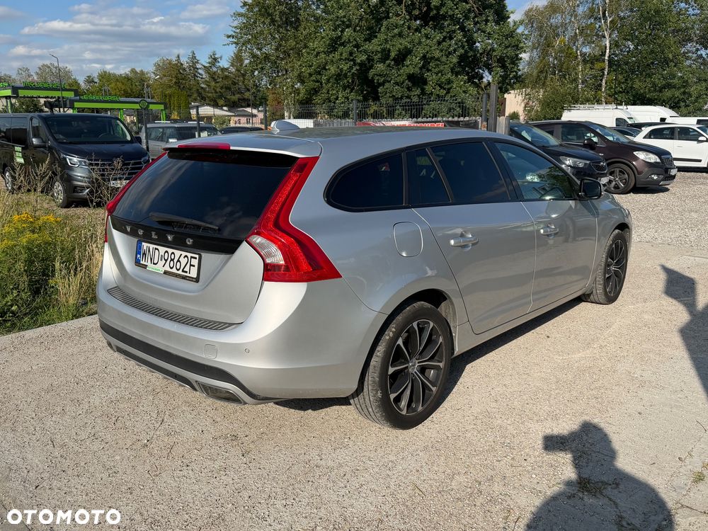 Volvo V60 D3 Geartronic Summum - 5