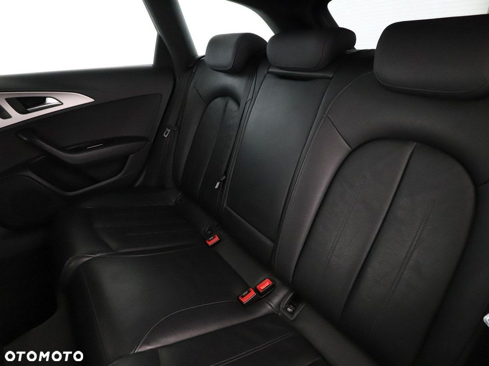 Audi A6 Avant 2.0 TDI ultra S tronic - 14