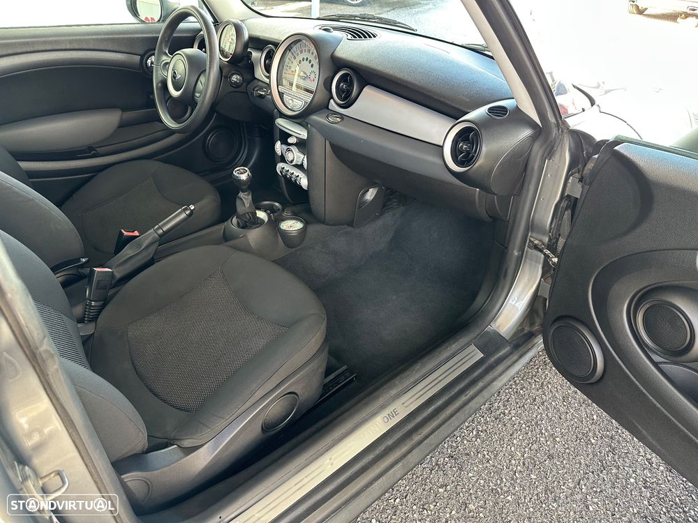 MINI 3 Portas One 1.4 - 9