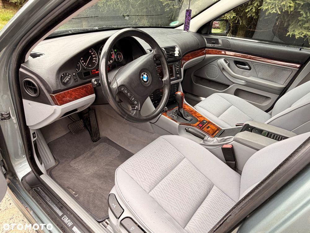 BMW Seria 5 - 13