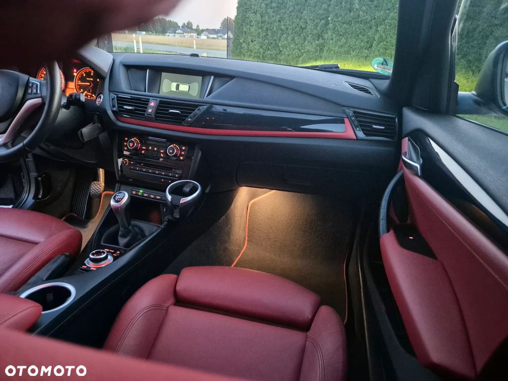 BMW X1 xDrive18d Sport Line - 38