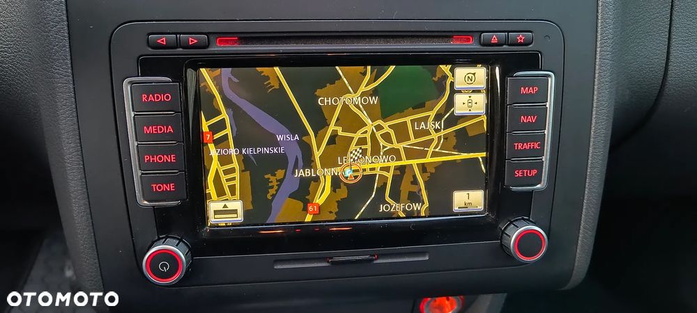 Volkswagen Touran 1.4 TSI DSG Cross - 10