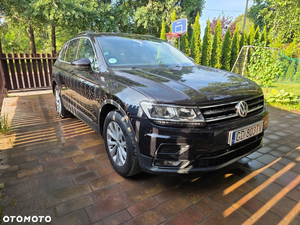 Volkswagen Tiguan - 1