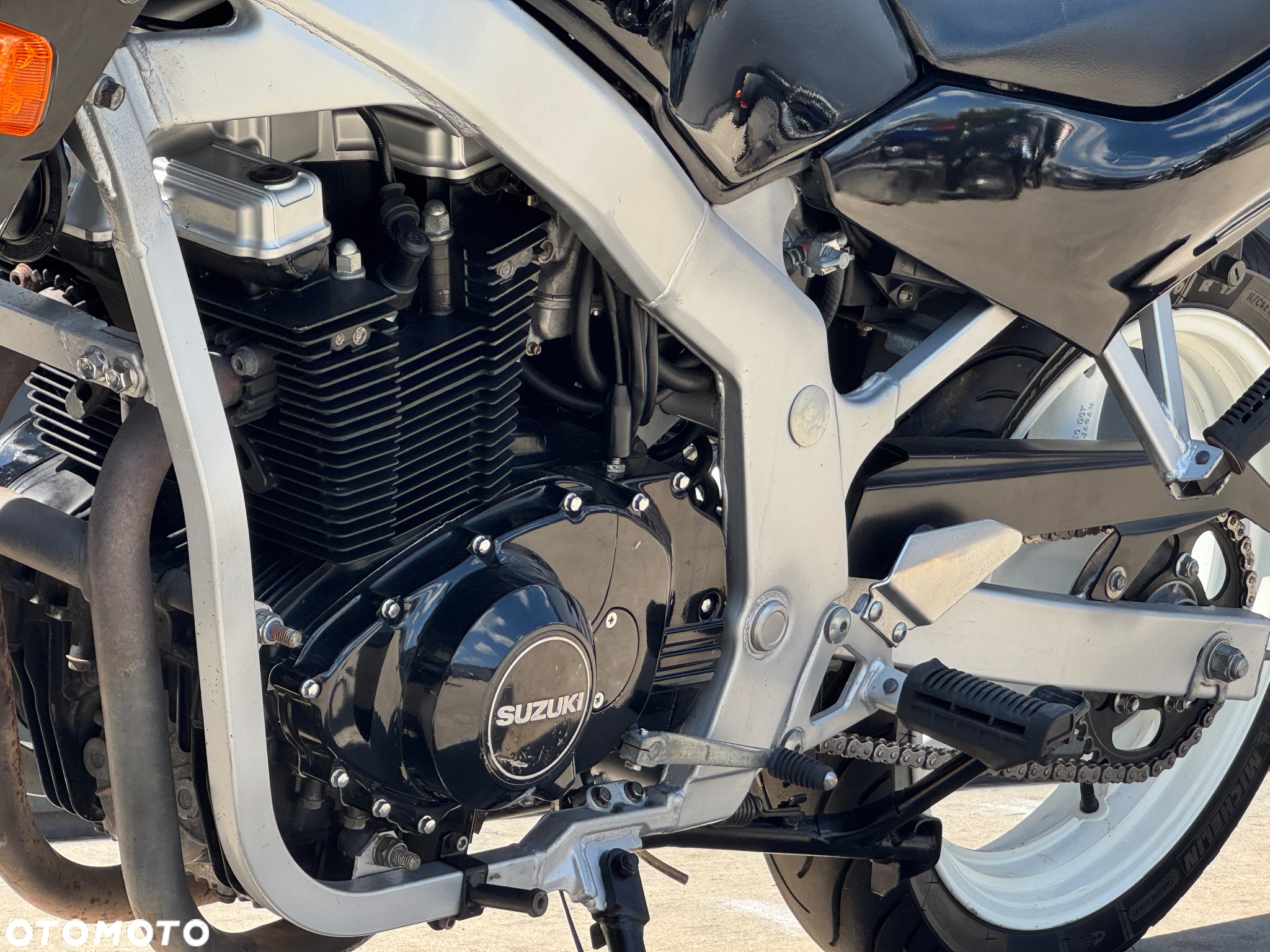 Suzuki GS - 18