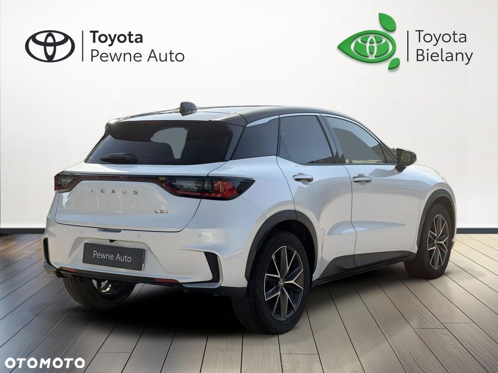 Lexus LBX 1.5 Hybrid Emotion - 6