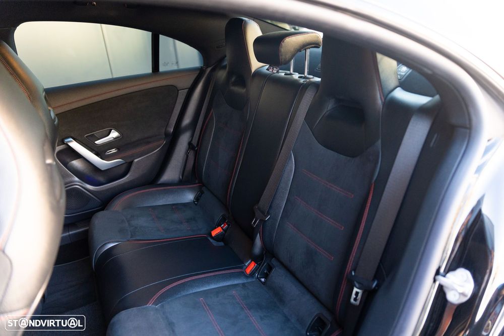 Mercedes-Benz CLA 250 e 8G-DCT AMG Line - 28
