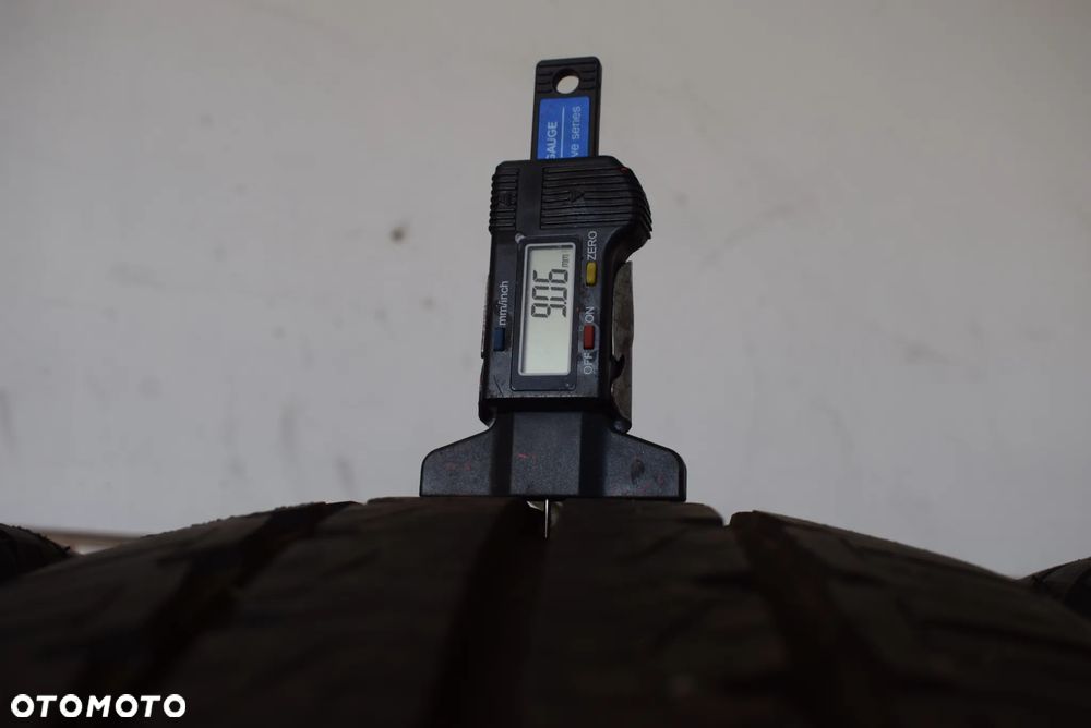 R16C 225/75 Michelin Agilis Camping - 6