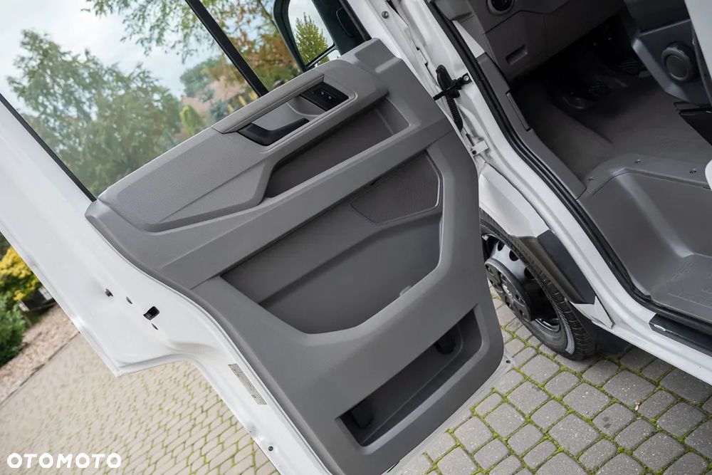 Volkswagen Crafter L4H3 blizniak - 12