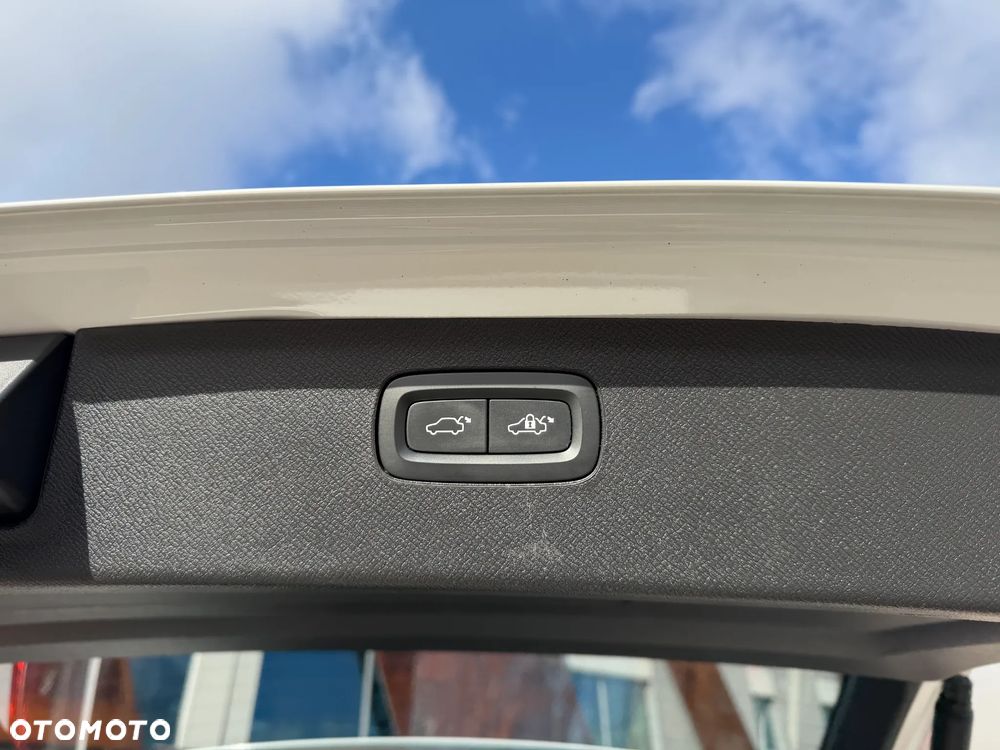 Volvo XC 90 T8 AWD Recharge Core - 21