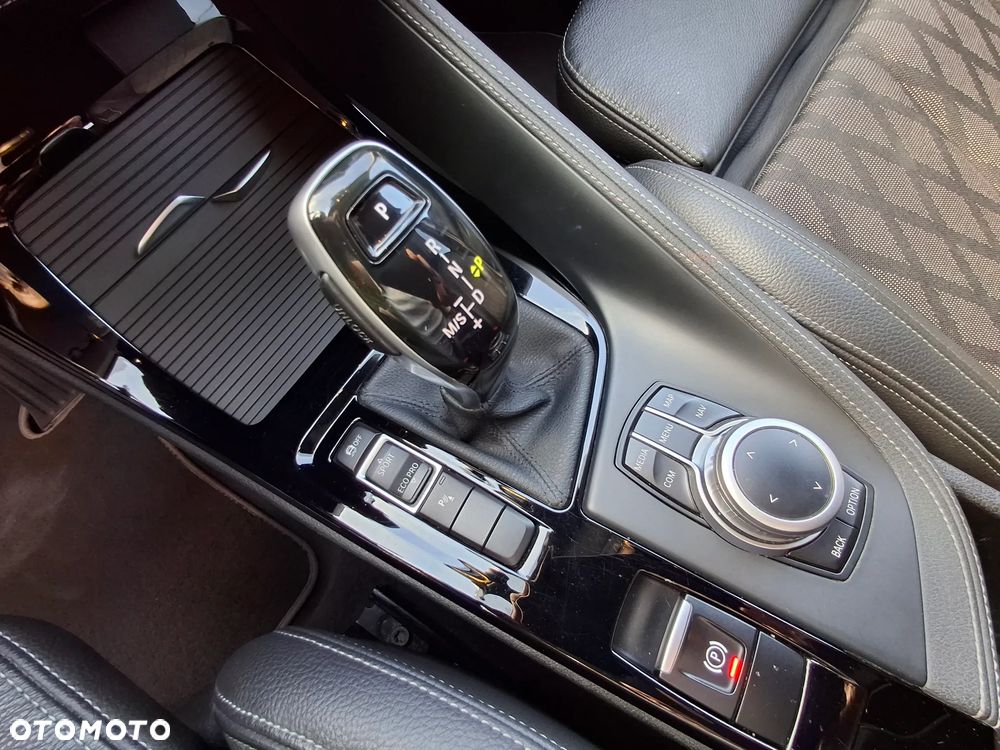BMW X1 sDrive20d - 10