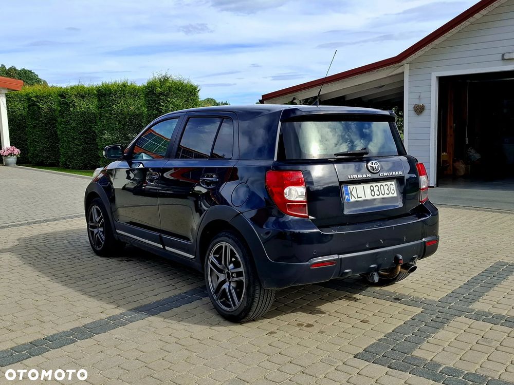 Toyota Urban Cruiser 1.4 D-4D 4x4 - 5
