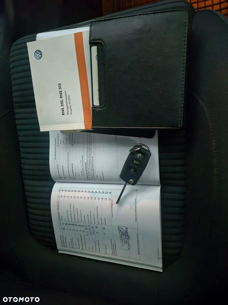 Volkswagen Tiguan - 12