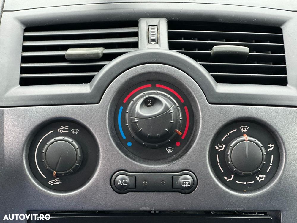 Renault Megane II Estate 1.6 Pack Authentique - 13