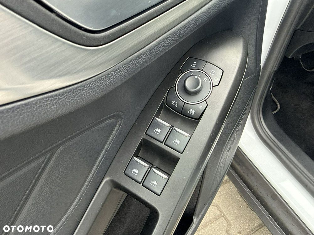 Ford Focus - 30