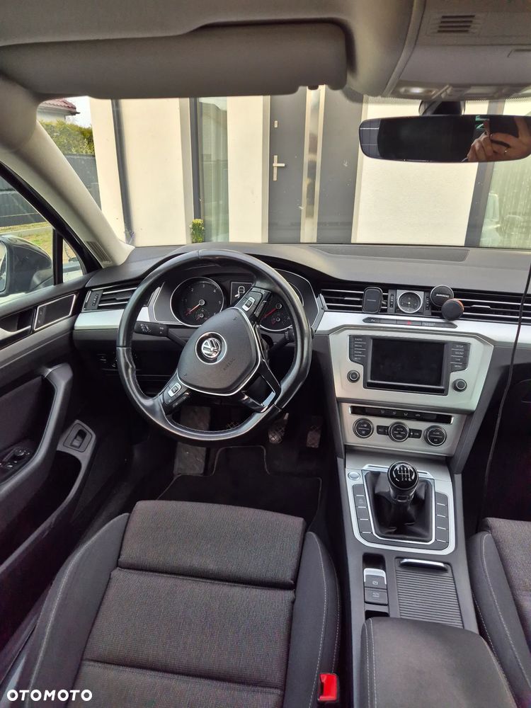 Volkswagen Passat 2.0 TDI (BlueMotion Technology) Highline - 11