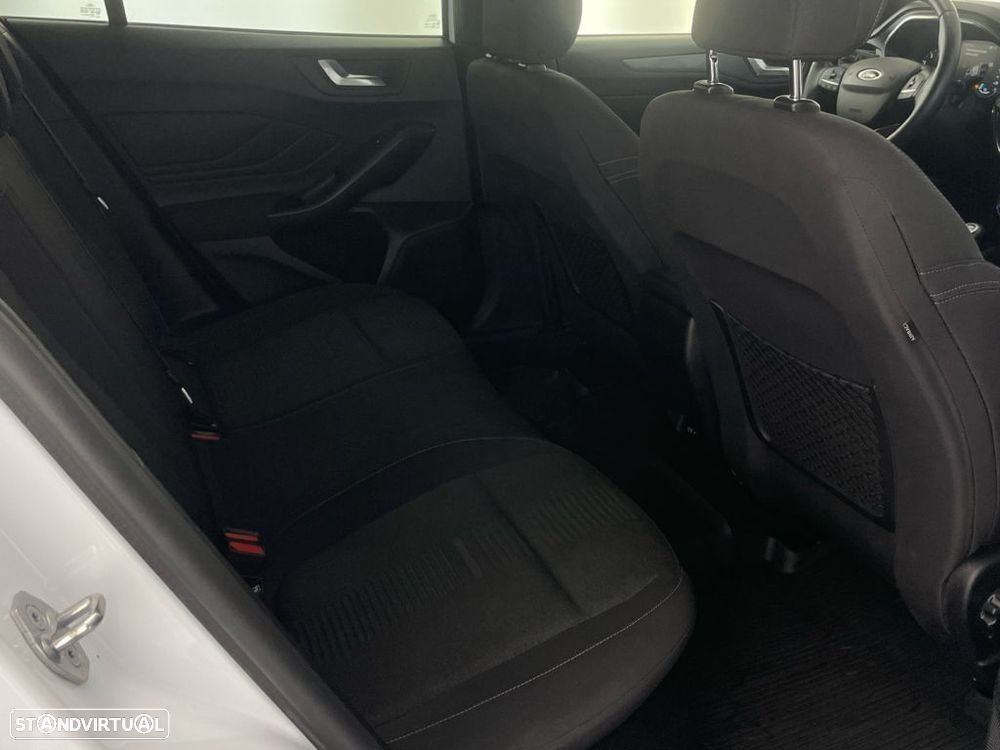 Ford Focus 1.0 EcoBoost Active - 25
