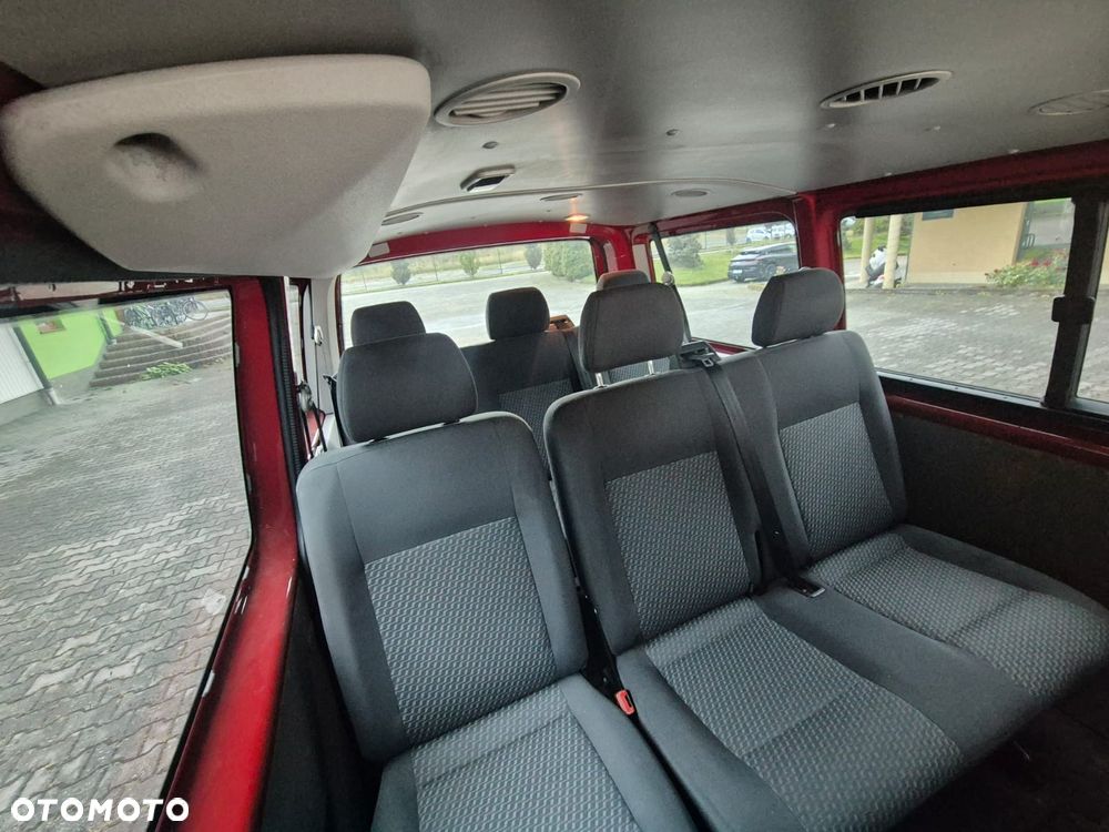 Volkswagen Caravelle - 15