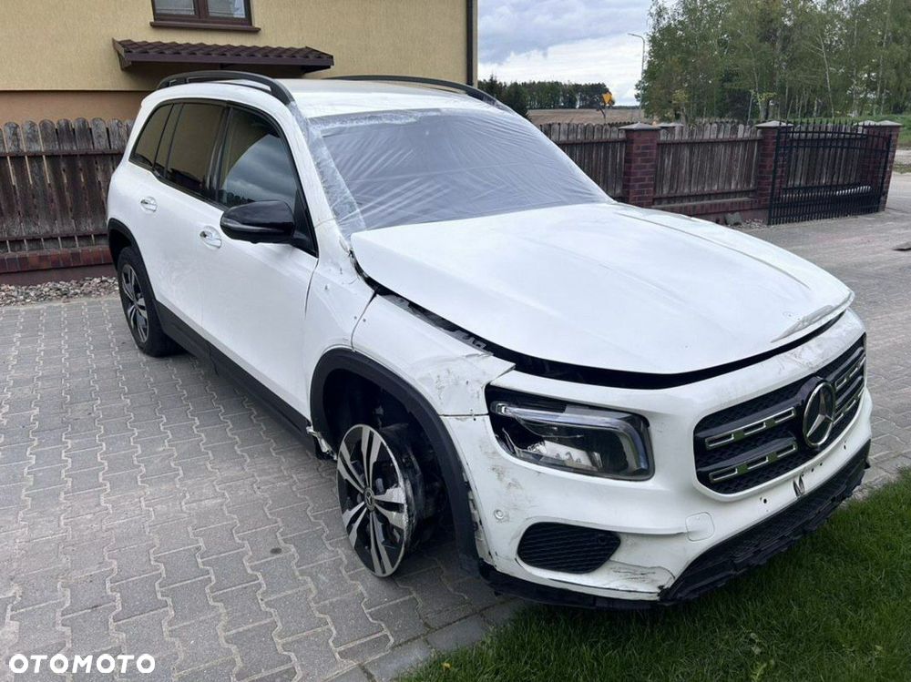 Mercedes-Benz GLB - 4