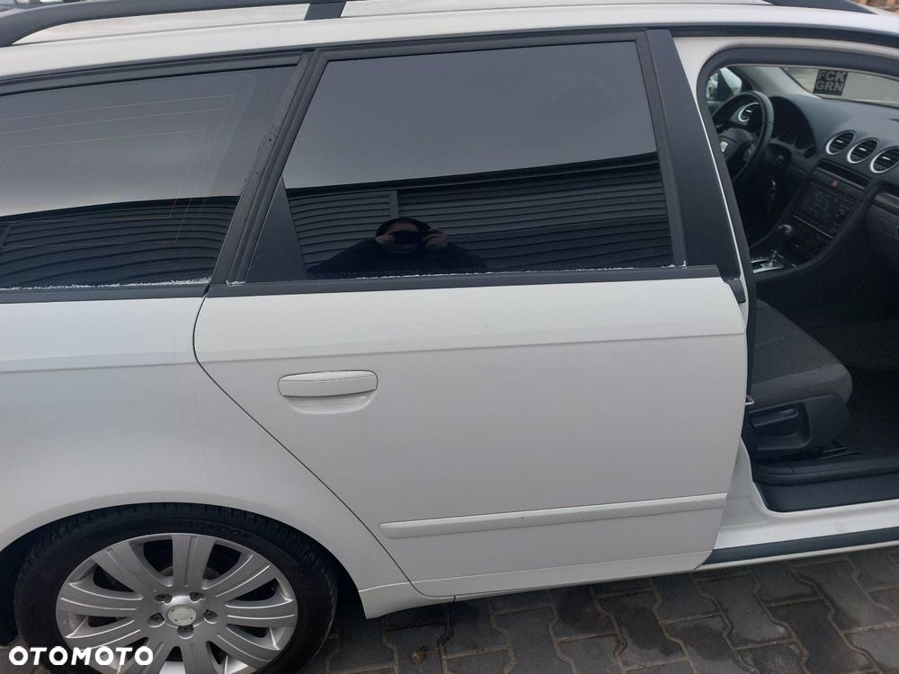 DRZWI KOMPLETNE PRAWY TYŁ SEAT EXEO I FL LB9A - 1
