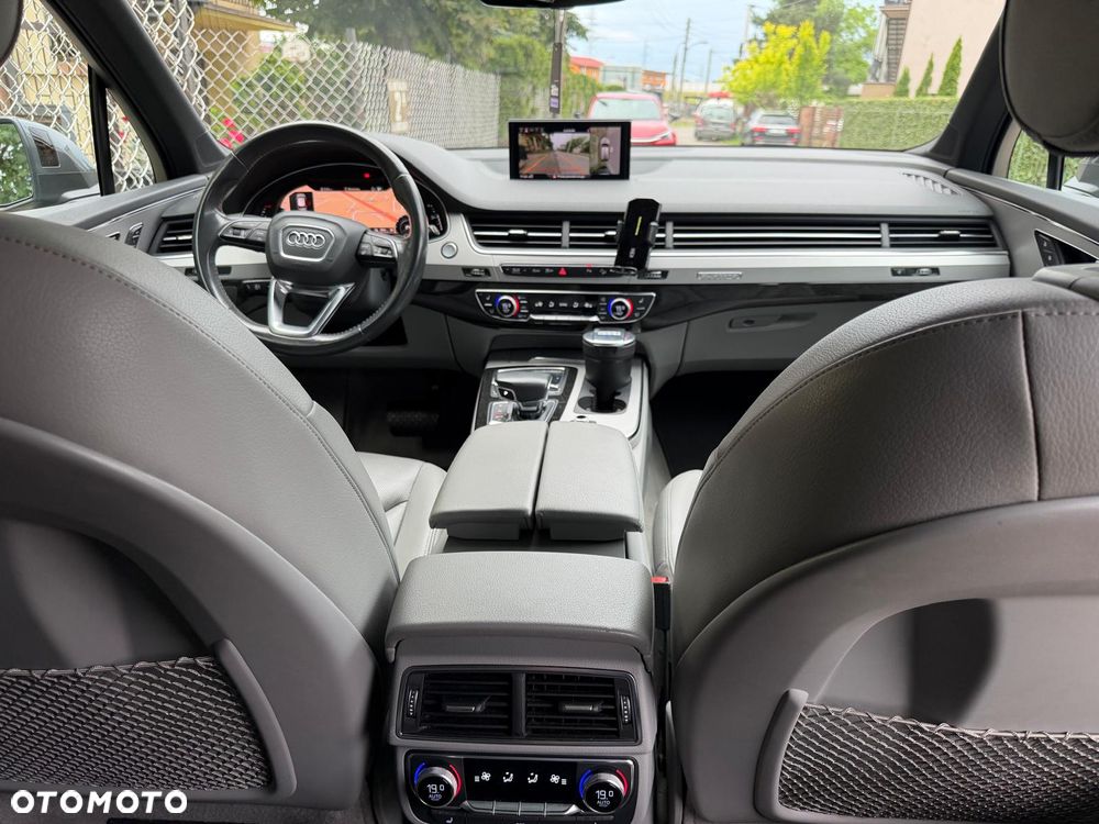 Audi Q7 - 13