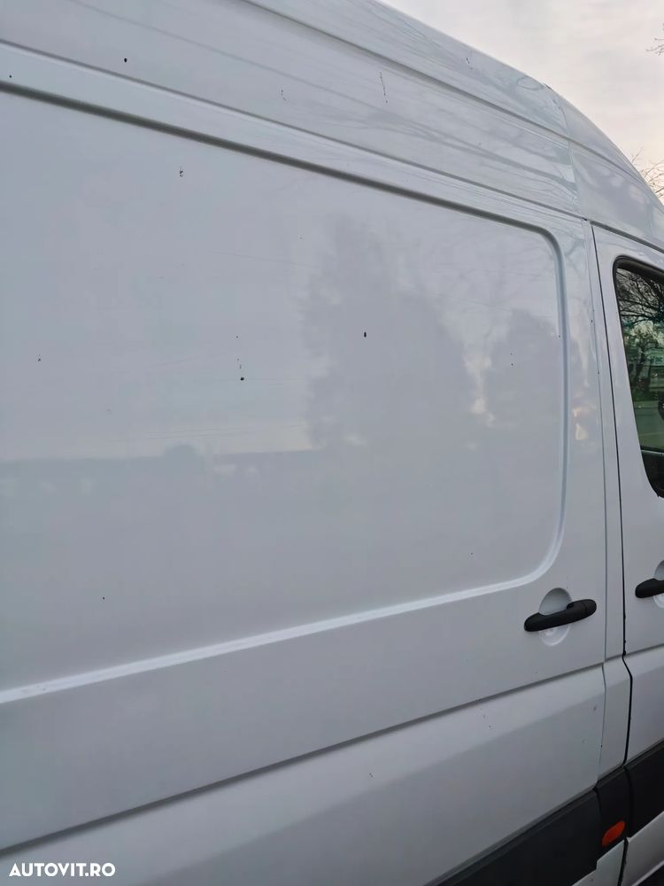 Mercedes-Benz Sprinter - 13