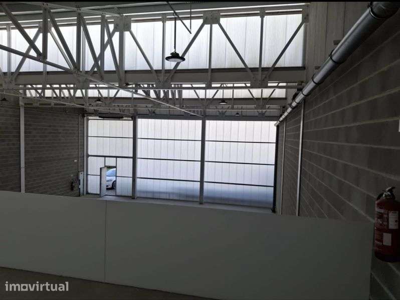 Armazém / Pavilhão C/novo Penafiel / Paredes / Lousada - Grande imagem: 2/5