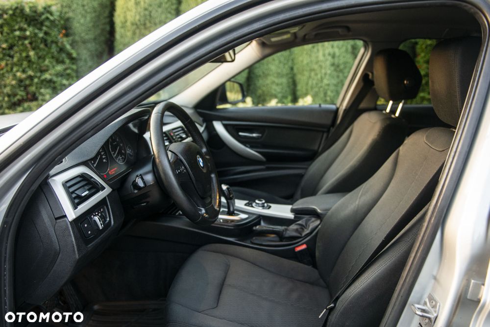 BMW Seria 3 320d DPF Edition Fleet - 19