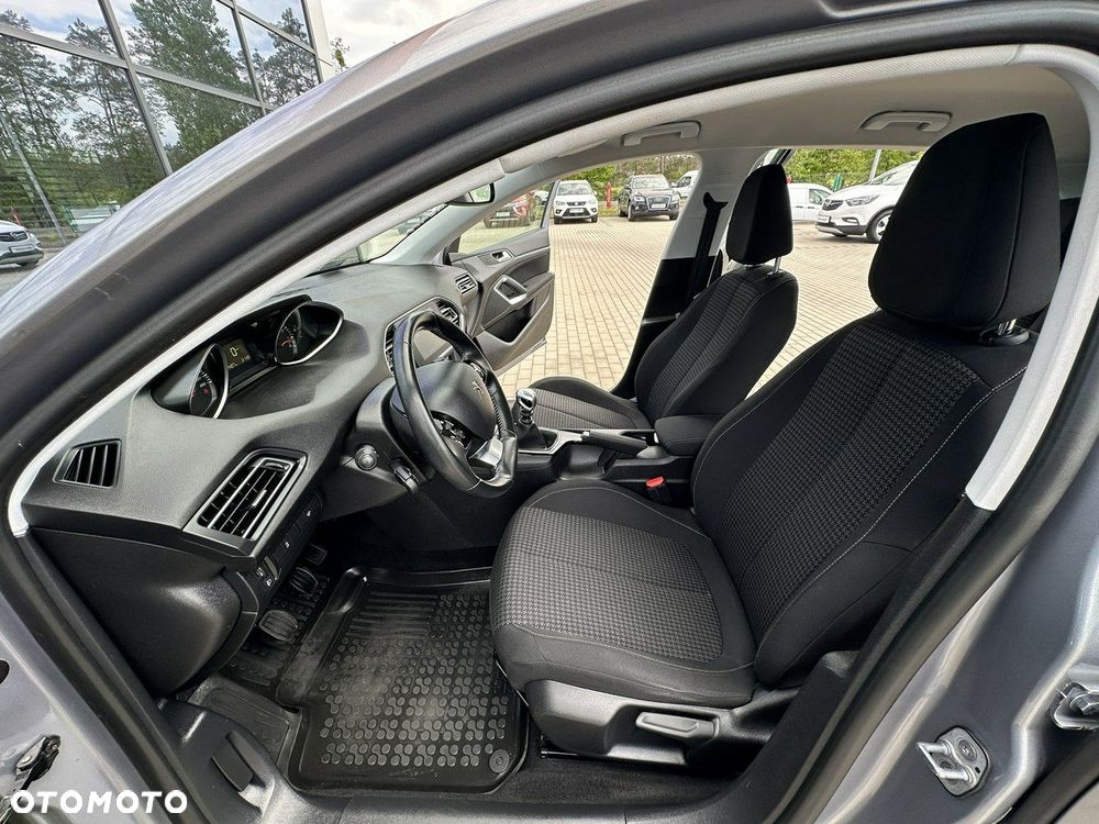 Peugeot 308 1.2 PureTech Allure Pack S&S - 10