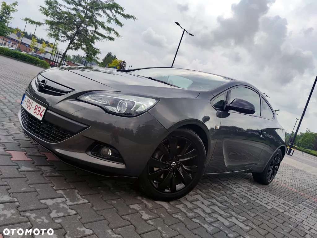 Opel Astra IV GTC 1.4 T Sport - 9