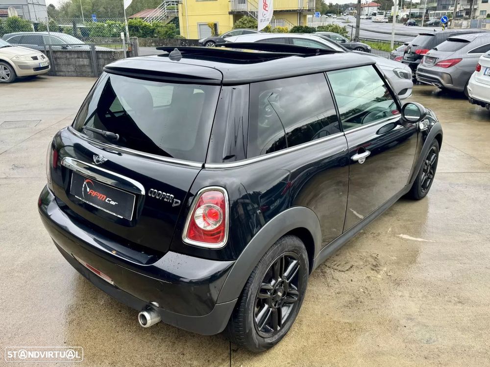 MINI 3 Portas Cooper D - 16