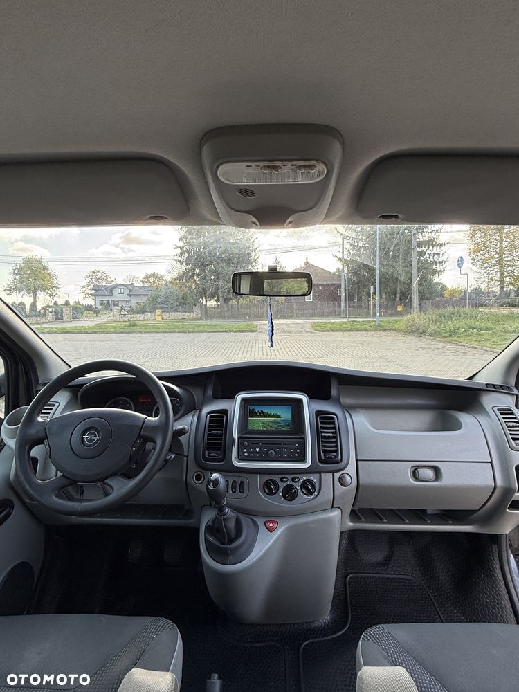 Opel Vivaro - 8