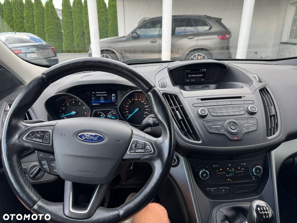 Ford Kuga 1.5 EcoBoost 2x4 Cool & Connect - 8