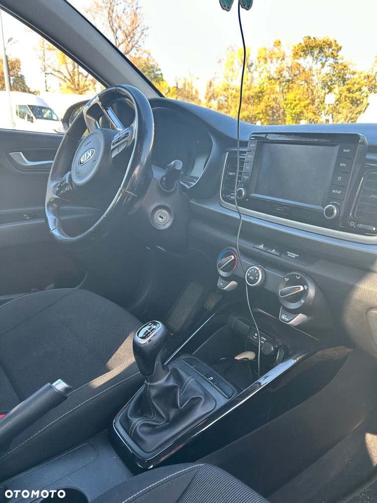 Kia Rio 1.4 crdi M - 10