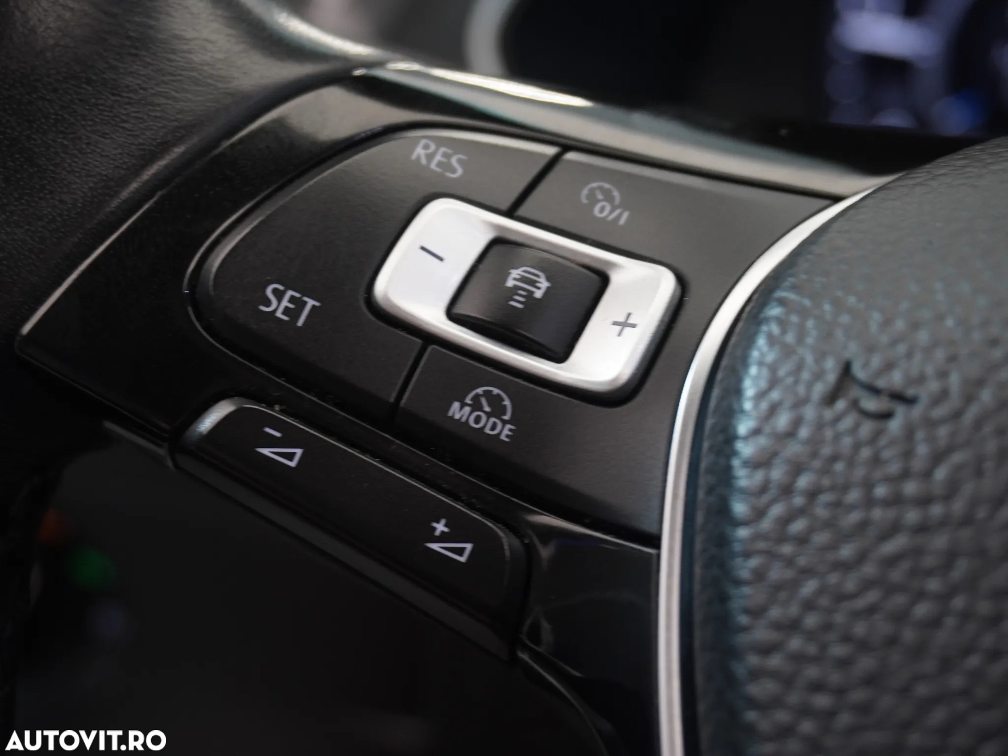 Volkswagen Tiguan 2.0 TDI SCR DSG Elegance - 24