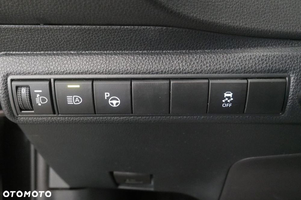 Toyota Corolla 1.8 Hybrid Comfort - 28
