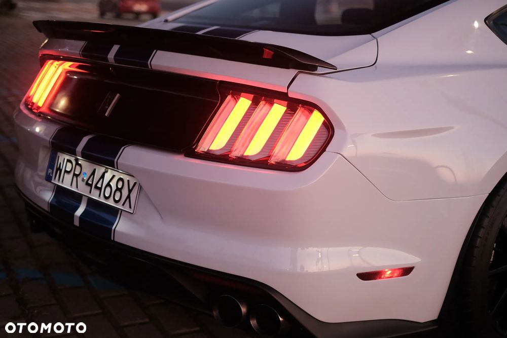Ford Mustang - 20