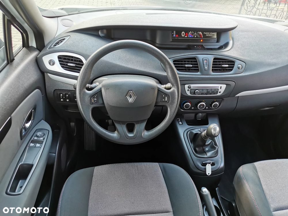 Renault Scenic - 10