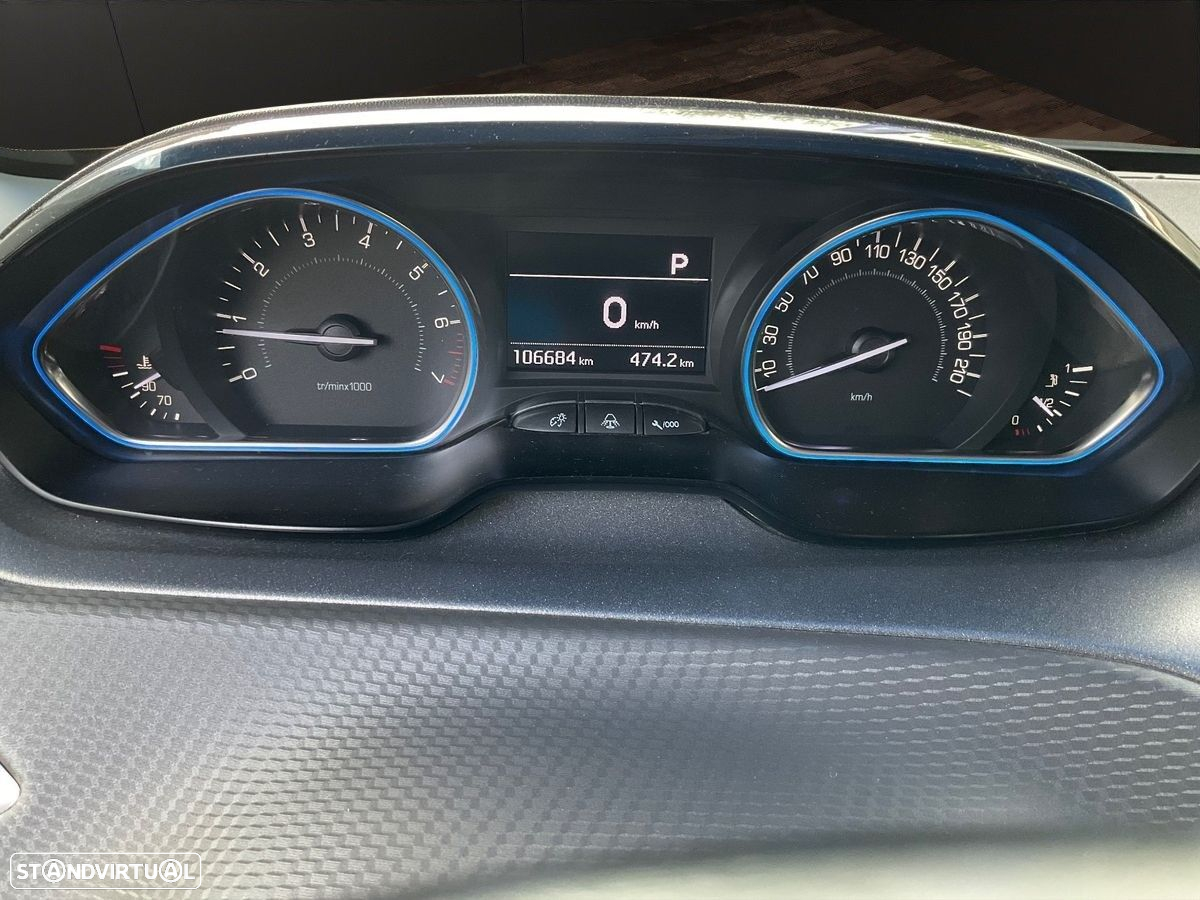 Peugeot 2008 1.2 PureTech Allure EAT6 - 6