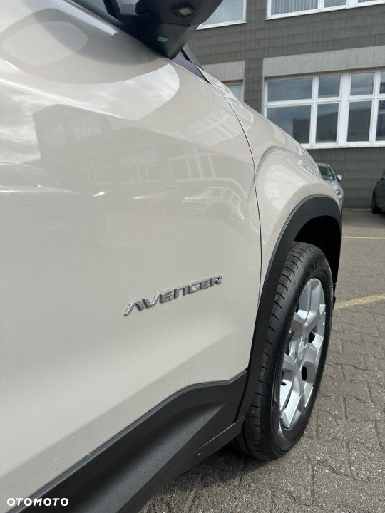 Jeep Avenger - 8