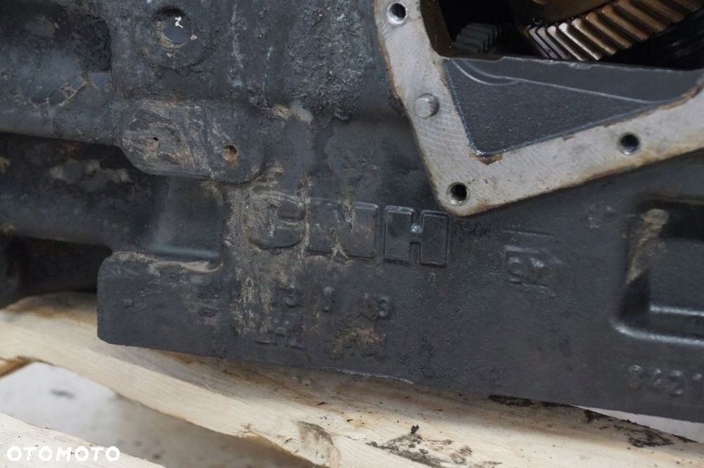OBUDOWA TRAKTOR NEW HOLLAND T7.185 T7 2013 - 3