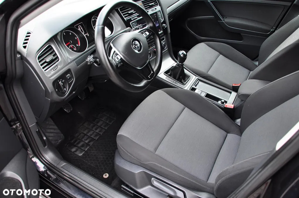 Volkswagen Golf 1.6 BlueTDI Trendline - 28
