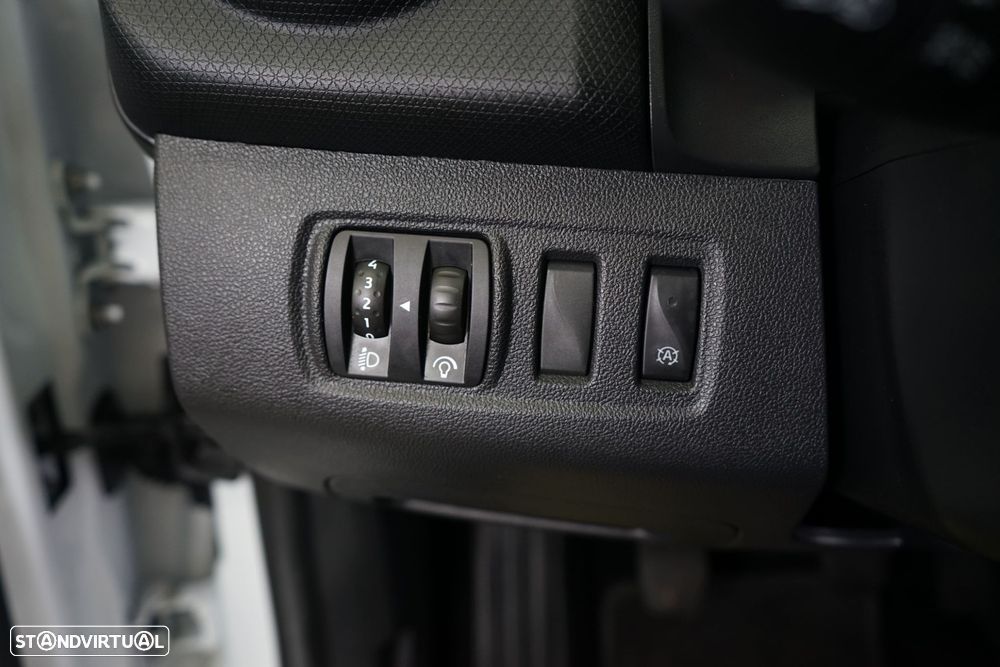 Renault Clio Sport Tourer 0.9 TCe Limited - 28