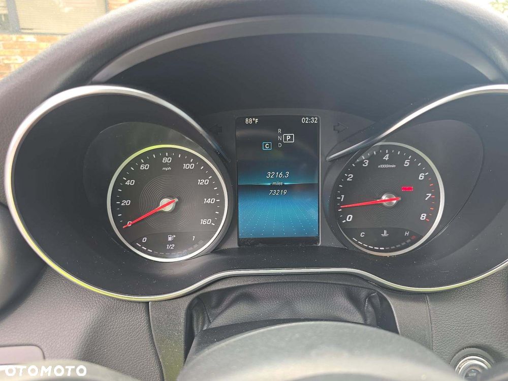 Mercedes-Benz Klasa C 300 4Matic 9G-TRONIC AMG Line - 6