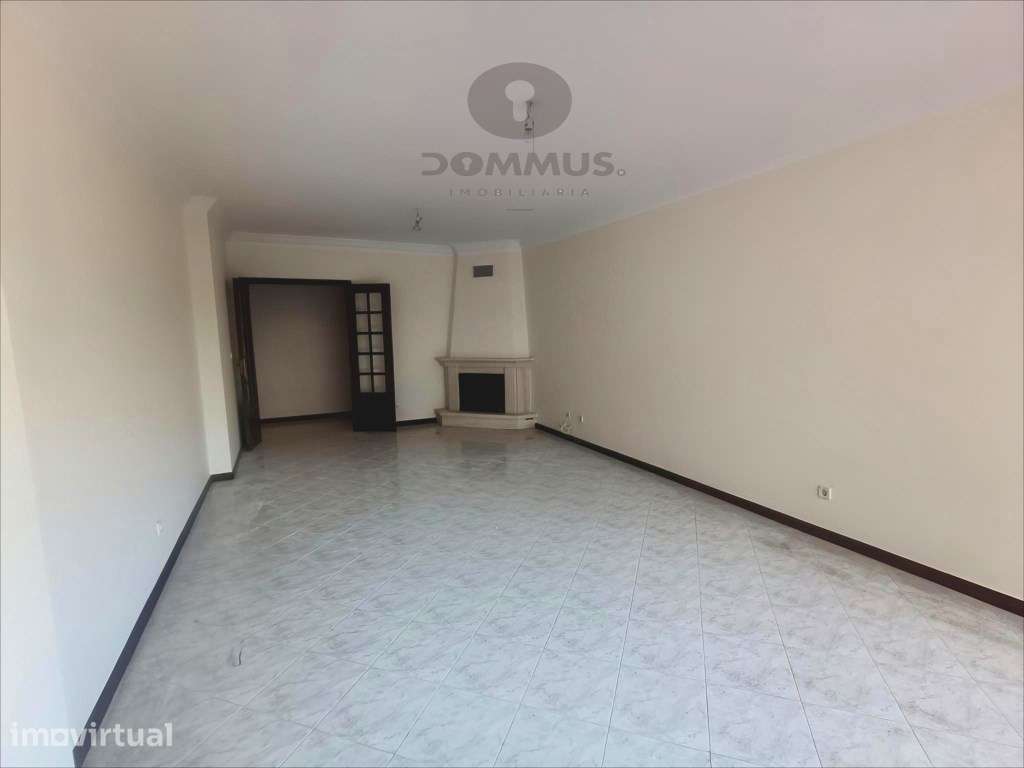Apartamento T2 com Parqueamento na Cavaleira - Grande imagem: 5/31