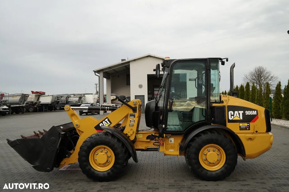 Cat 906M / ÎNCĂRCĂTOR PE ROȚI / 2019 / CUPĂ CU FALCI / - 10
